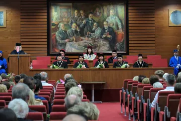 Slavnostn&iacute; promoce 2026